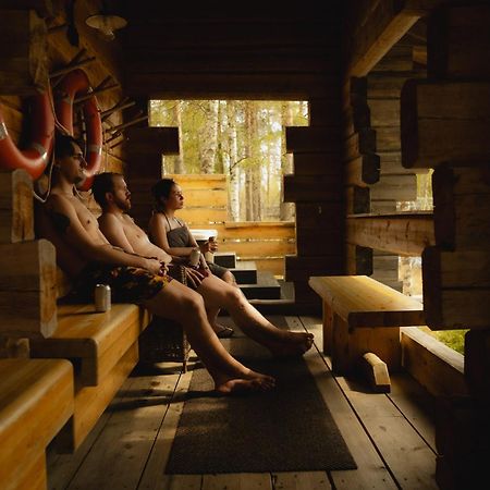 Vaattunki Wilderness Resort ロヴァニエミ エクステリア 写真