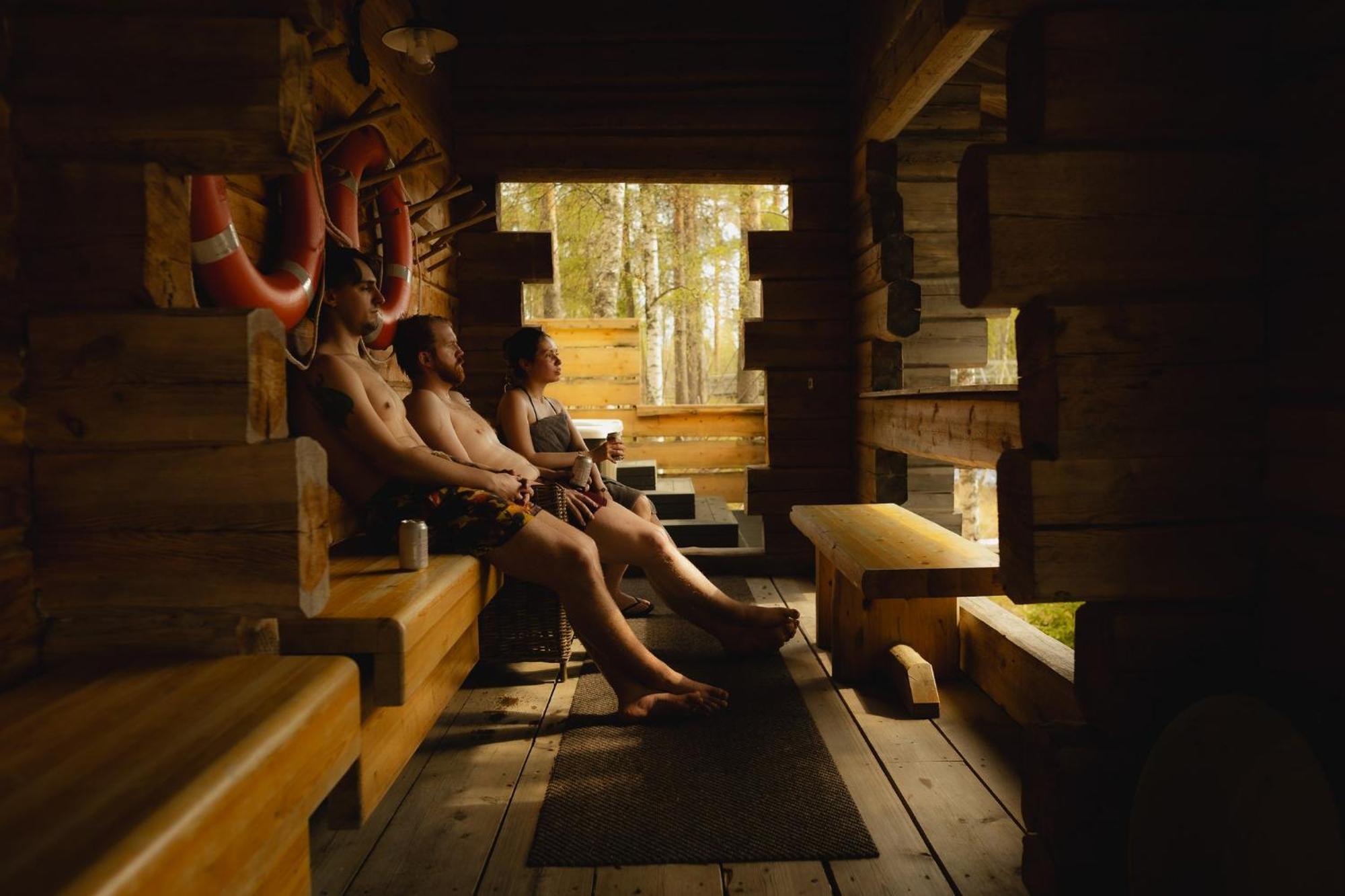 Vaattunki Wilderness Resort ロヴァニエミ エクステリア 写真